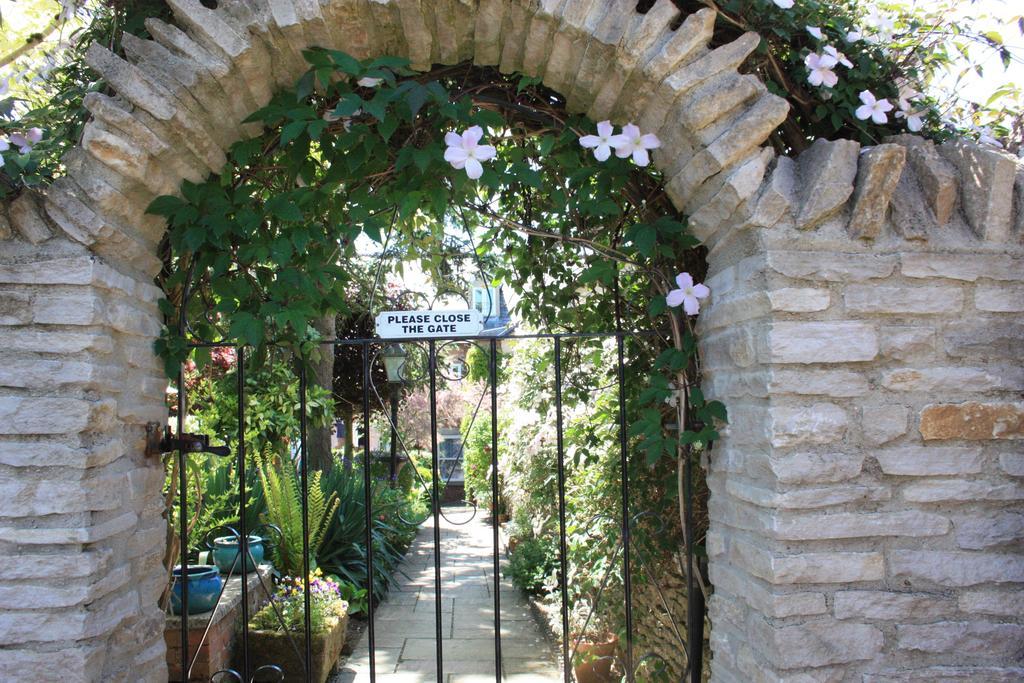 The Limes Hotel Stow-on-the-Wold Bagian luar foto